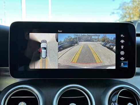 Used 2021 Mercedes-Benz GLC 300 image 21