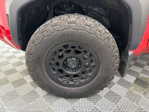 Used 2025 Toyota 4Runner SR5 image 12