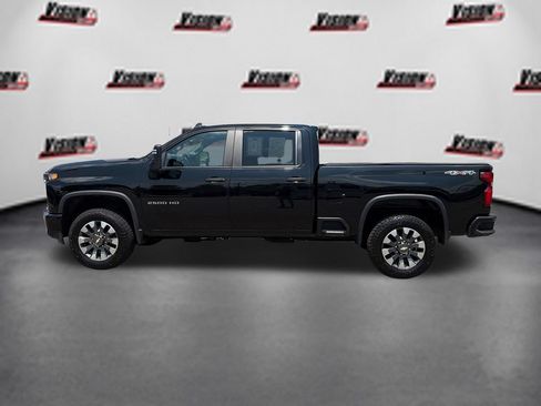 Used 2021 Chevrolet Silverado 2500 Custom w/ Custom Convenience Package AWD/4WD image 9