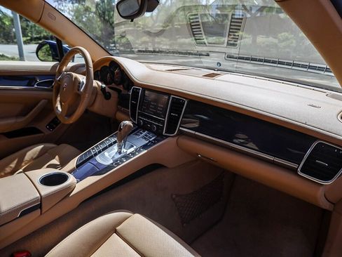 Used 2012 Porsche Panamera image 18