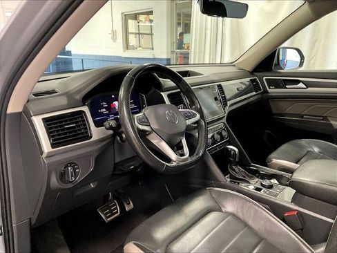 Certified 2023 Volkswagen Atlas SEL Premium AWD/4WD image 8