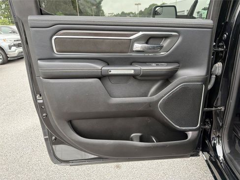 Used 2025 RAM 1500 Laramie AWD/4WD image 20