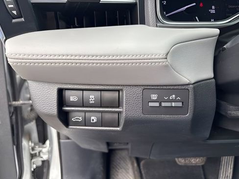 Used 2021 Toyota Avalon XLE FWD image 20