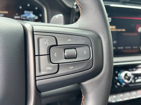 Used 2025 GMC Sierra 1500 AT4 w/ AT4 Premium Package AWD/4WD image 33