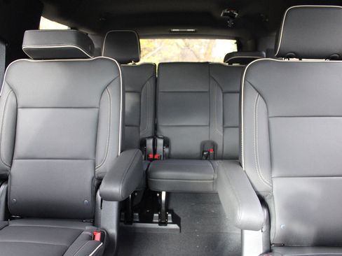 New 2026 GMC Yukon XL Elevation w/ Elevation Premium Package image 28