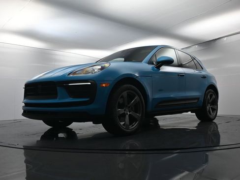 Used 2023 Porsche Macan image 45