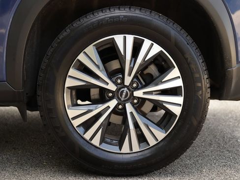 Used 2023 Nissan Rogue SV FWD image 30