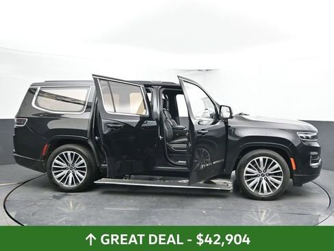 Used 2022 Jeep Grand Wagoneer Series III AWD/4WD image 64