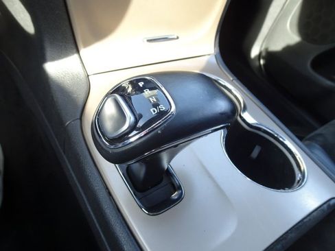 Used 2015 Jeep Grand Cherokee Altitude image 17