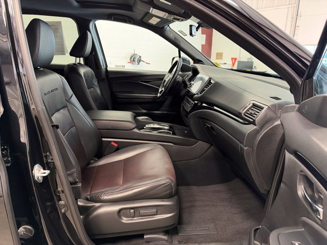Certified 2024 Honda Ridgeline Black Edition image 22