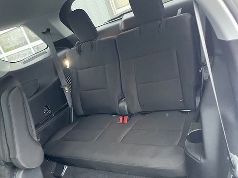 Used 2020 Ford Explorer XLT w/ Comfort Package image 13