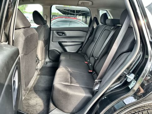 Used 2024 Nissan Rogue S AWD/4WD image 4