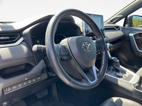 Used 2021 Toyota RAV4 XSE w/ Premium Package image 11