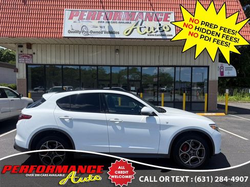 Used 2022 Alfa Romeo Stelvio Ti AWD/4WD image 2