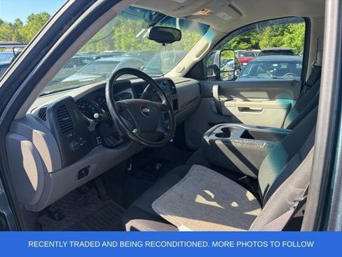 Used 2011 Chevrolet Silverado 3500 W/T AWD/4WD image 5