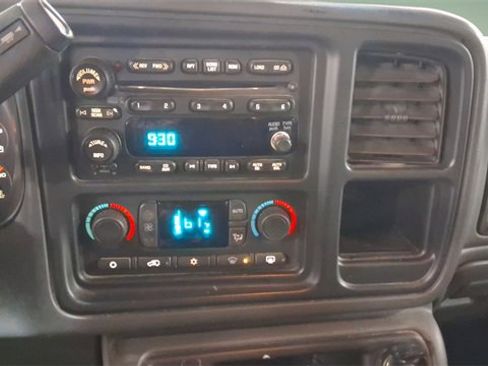 Used 2006 Chevrolet Silverado 2500 LT image 11