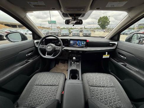 New 2026 Nissan Kicks SV w/ Charging Package FWD image 13