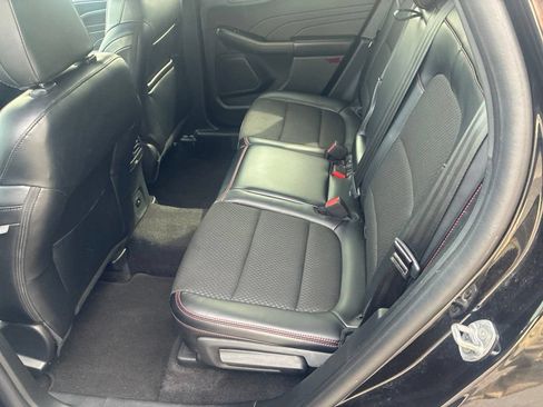 Used 2025 Ford Escape ST-Line Select AWD/4WD image 9