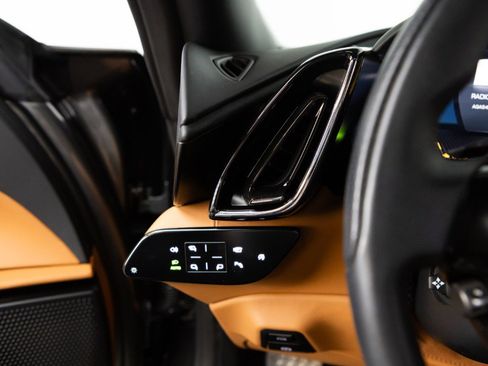 Used 2023 Ferrari Roma image 78