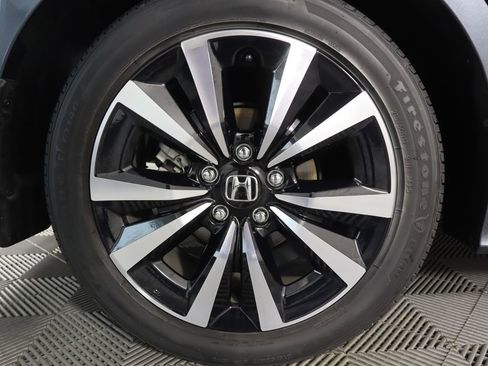 Certified 2023 Honda Civic EX image 32