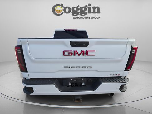 Used 2024 GMC Sierra 2500 AT4 w/ AT4 Premium Plus Package image 8