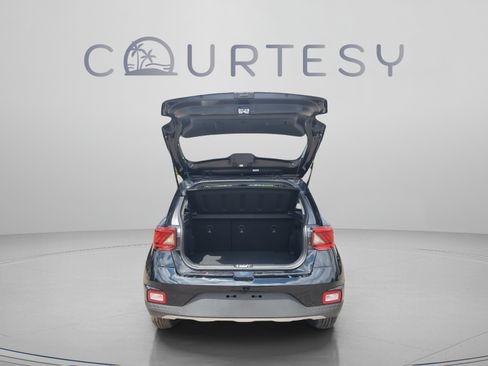 New 2026 Hyundai Venue SEL FWD image 9