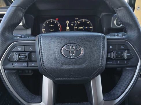 Certified 2025 Toyota 4Runner Trailhunter image 27