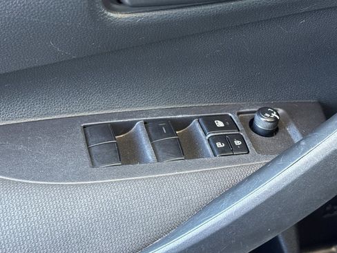 Used 2023 Toyota Corolla LE FWD image 13