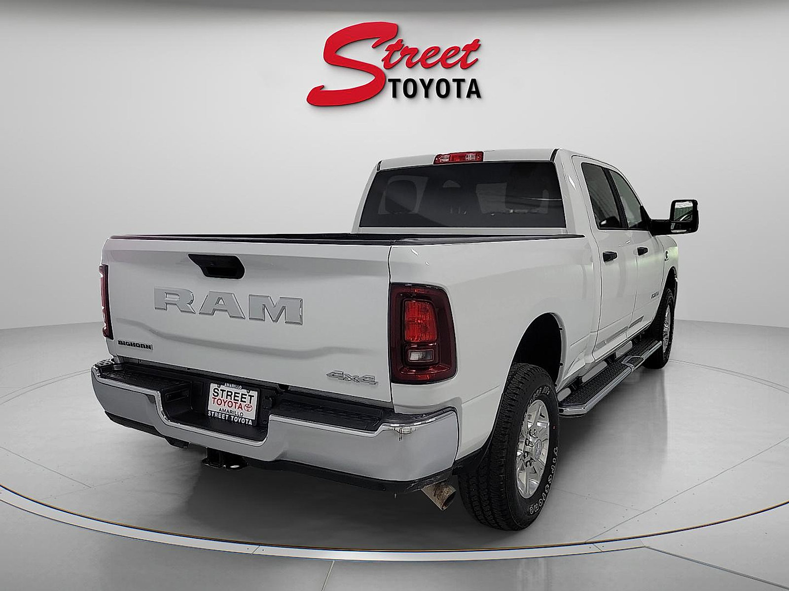 Used 2026 RAM 2500 Big Horn AWD/4WD image 4