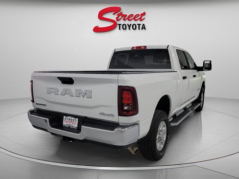 Used 2026 RAM 2500 Big Horn AWD/4WD image 4