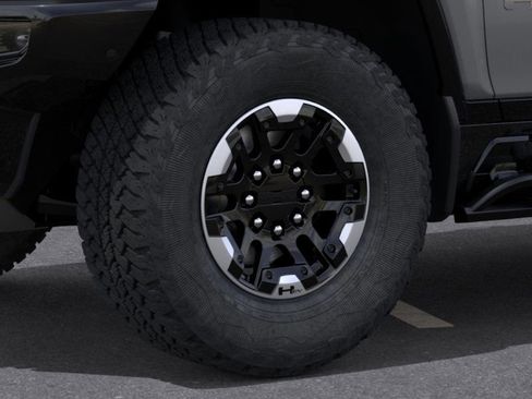 New 2025 GMC Hummer EV 2X w/ Extreme Off-Road Package image 9