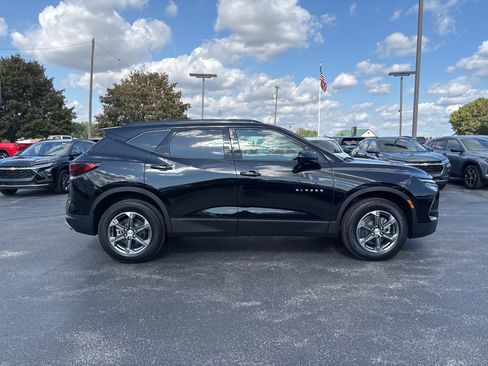 New 2025 Chevrolet Blazer LT w/ Convenience Package image 3