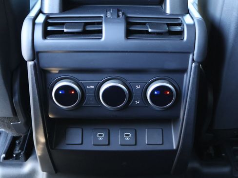 Used 2025 Land Rover Defender 110 S image 24