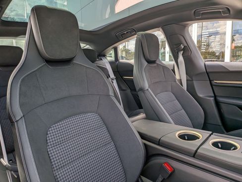 New 2025 Porsche Taycan 4S AWD/4WD image 26