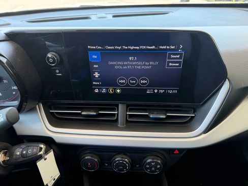 Used 2024 Chevrolet Trax RS w/ Driver Confidence Package FWD image 10