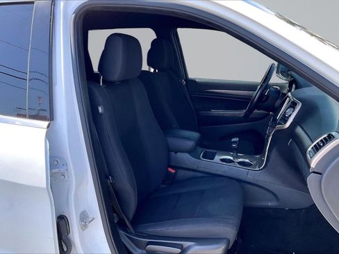 Used 2015 Jeep Grand Cherokee Laredo w/ Quick Order Package 23E RWD image 7