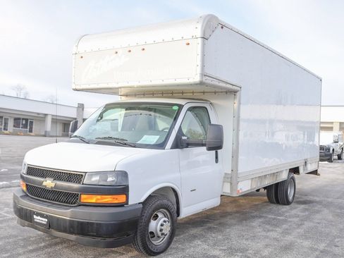 Used 2019 Chevrolet Express 3500 Extended w/ Driver Convenience Package image 3