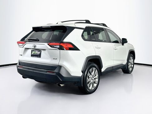 Used 2023 Toyota RAV4 XLE Premium FWD image 9