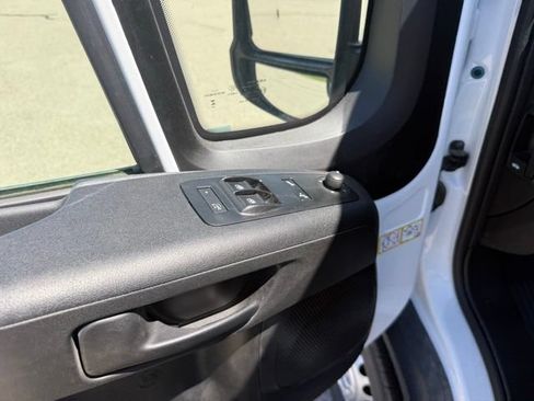 New 2026 RAM ProMaster 2500 w/ Convenience Group FWD image 25