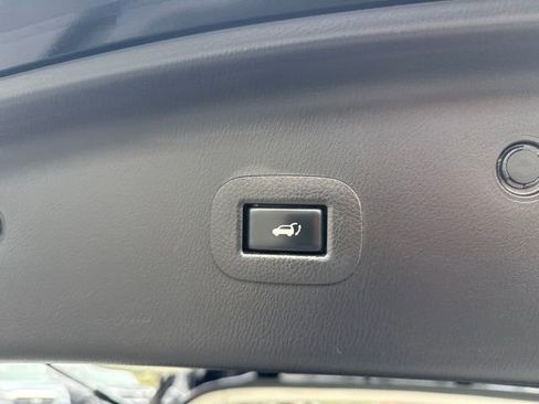 Used 2019 Nissan Armada Platinum w/ Captain's Chairs Package image 38