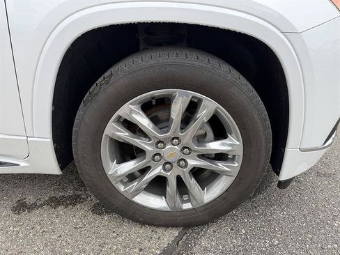 Used 2018 Chevrolet Traverse High Country AWD/4WD image 10