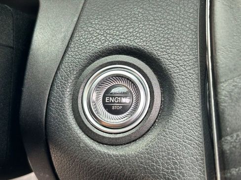 Used 2021 Mercedes-Benz C 300 Sedan image 47