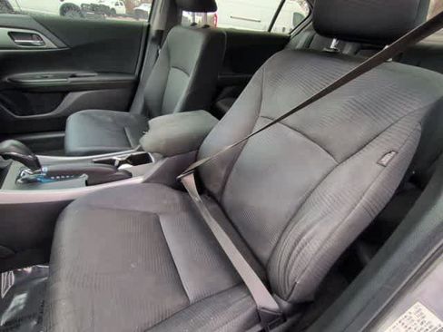 Used 2015 Honda Accord LX image 17