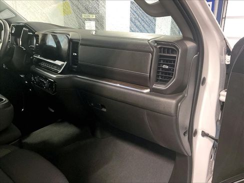 Used 2023 Chevrolet Silverado 1500 LT AWD/4WD image 13