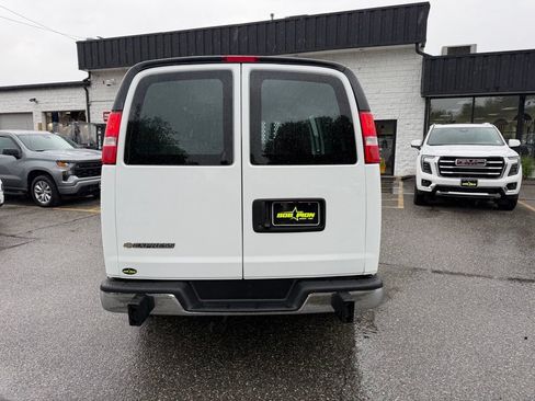 Used 2025 Chevrolet Express 2500 w/ Driver Convenience Package RWD image 8