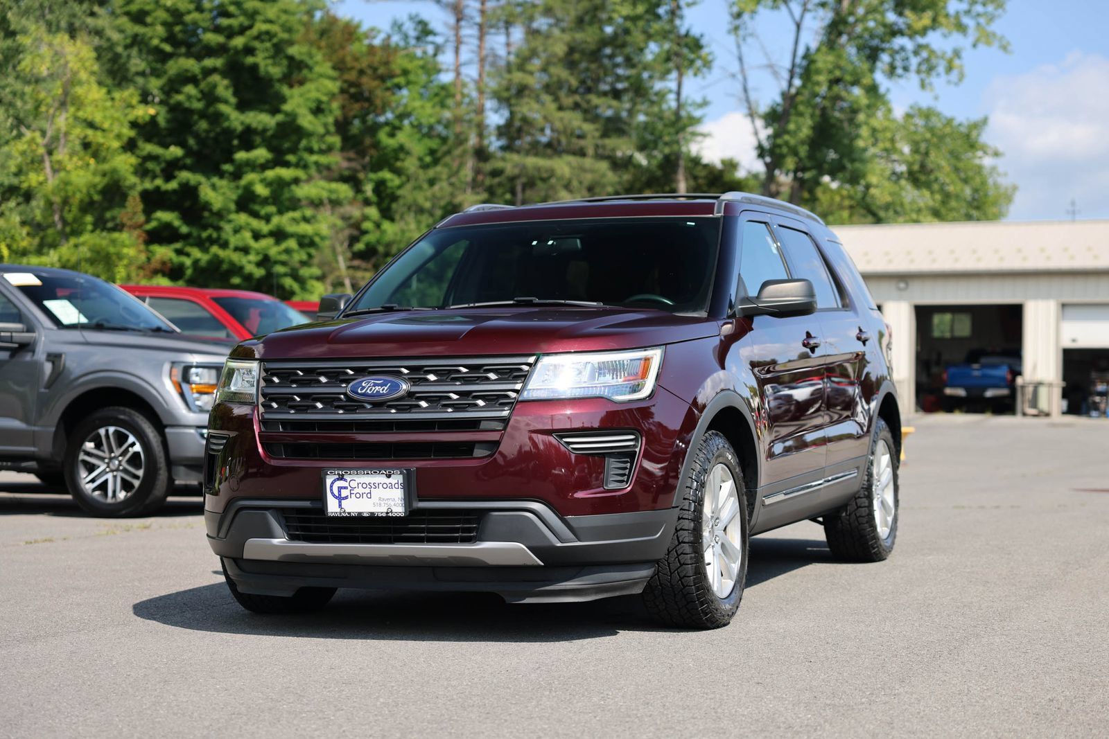 Certified 2018 Ford Explorer XLT AWD/4WD image 1