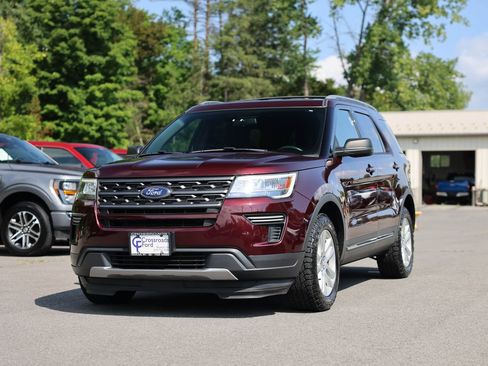 Certified 2018 Ford Explorer XLT AWD/4WD image 1
