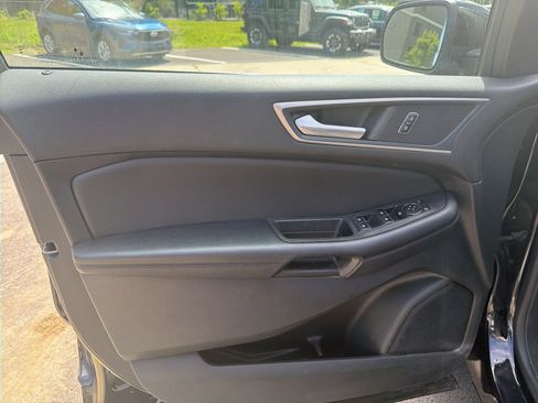 Used 2022 Ford Edge SEL w/ Convenience Package AWD/4WD image 10