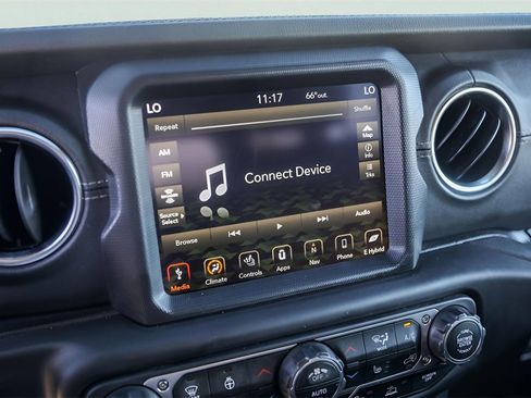 Used 2021 Jeep Wrangler Unlimited Sahara w/ Cold Weather Group image 19