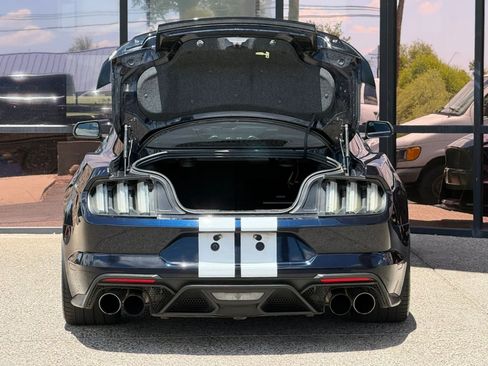 Used 2021 Ford Mustang Shelby GT500 w/ Technology Package RWD image 30